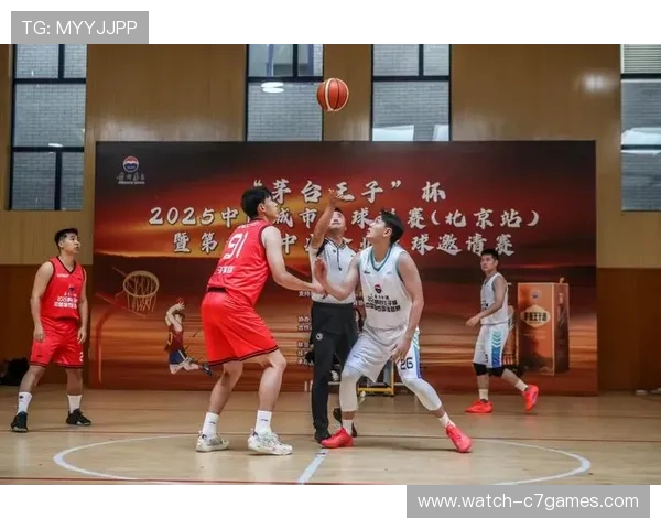 中国篮球联赛新赛季开幕多队强势出击冠军争夺战一触即发 中国篮球联赛新赛季开幕多队强势出击冠军争夺战一触即发